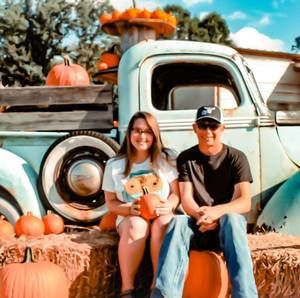 Meet your Posher, Olivia danielle